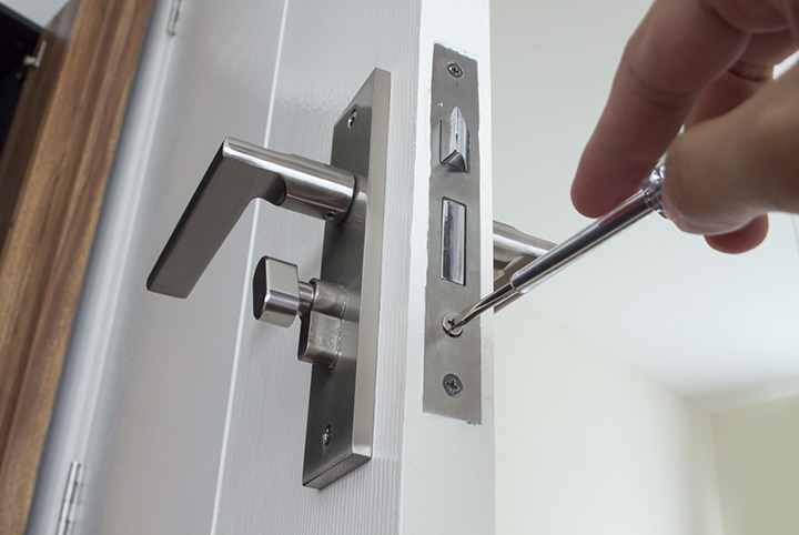 Our local locksmiths are able to repair and install door locks for properties in Vauxhall and the local area.